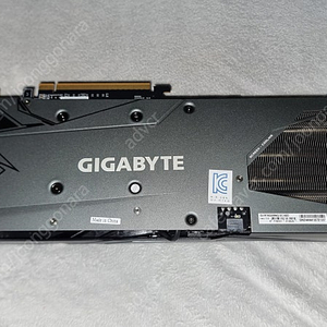 GIGABYTE 라데온 RX 7600 게이밍oc 팝니다.