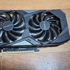 GIGABYTE GTX1650 SUPER 4GB 팝니다.