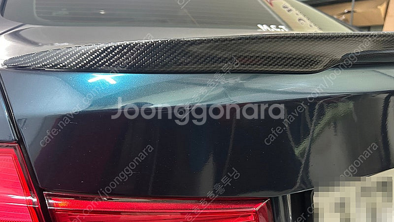 BMW F30 3시리즈 전용 M퍼포먼스 스포일러(유광블...--2
