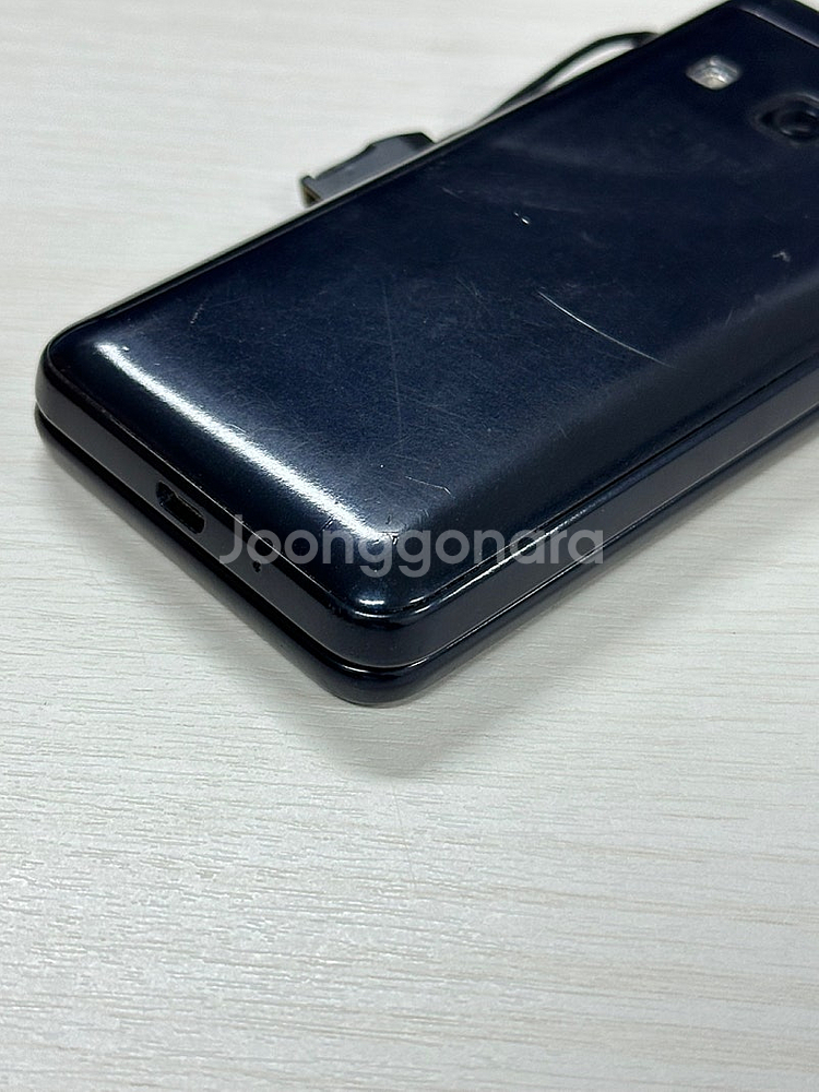 갤럭시폴더2 블랙색상 32용량 가성비좋은 꿀매물 단말기...--7