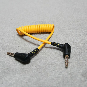 3.5mm 카메라 오디오케이블 (TRRS-TRRS, 4~4극) 케이블을 8천원 판매