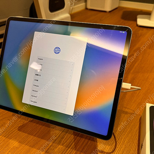 아이패드 프로 12.9 6세대 128gb wifi (배터리성능 96 충전횟수 39)