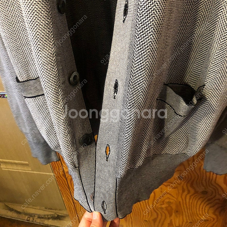 톰포드 그레이 가디건 판매합니다..............톰브라운,프라다,니트--5