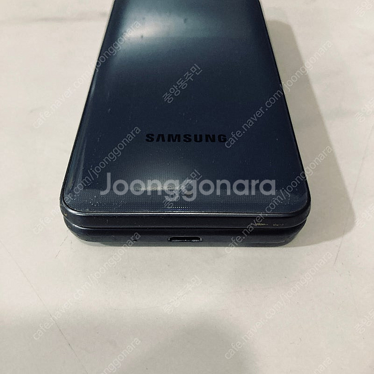 갤럭시 폴더2 그레이 32G 액정매우깨끗 5만원 판매합...--2