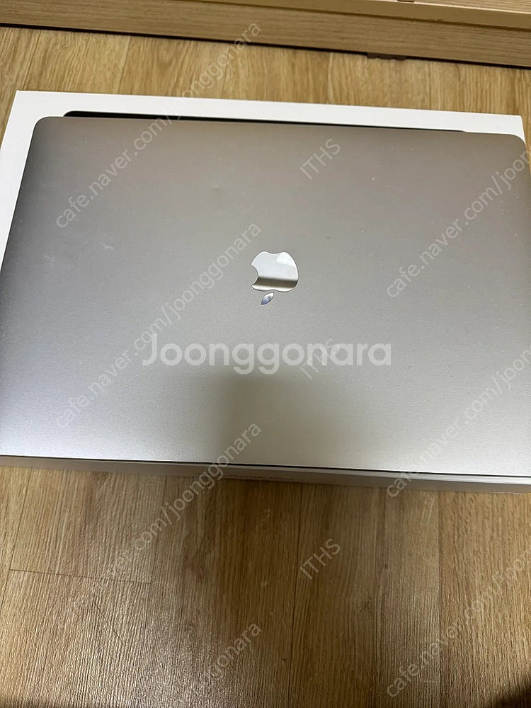 맥북프로 2019 16인치 I9 CTO 풀박스 팝니다--1