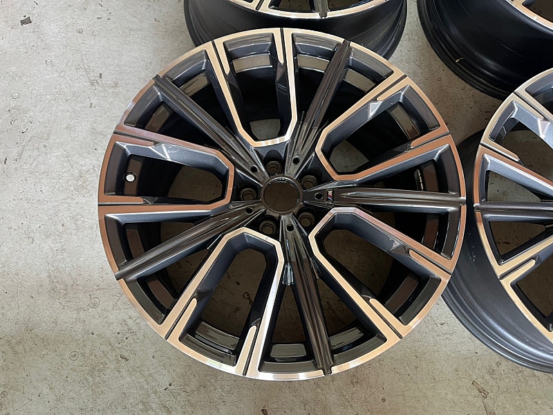 [판매] BMW 7시리즈 817M 20인치 순정휠 팝니...--0