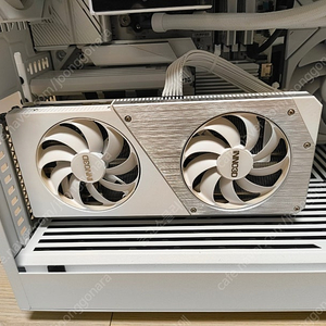 inno3d 4070ti super 2pan 팝니다.