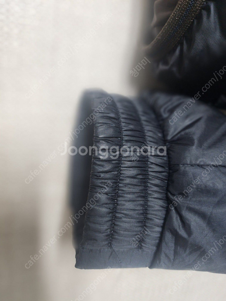 정품 몽클레어 남성 패딩 사이즈 2(국내 95 사이즈)--5