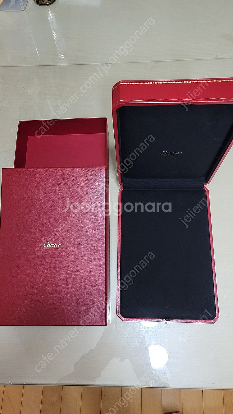 까르띠에 정품 목걸이,팔찌,귀걸이등 큰 케이스--0