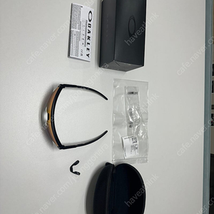 오클리 코리더 선글라스(레드) 팝니다