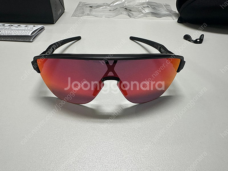 오클리 코리더 선글라스(레드) 팝니다--1