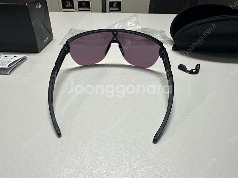 오클리 코리더 선글라스(레드) 팝니다--2