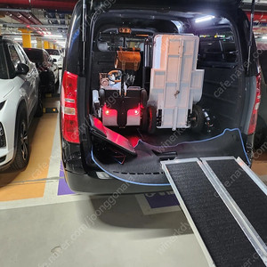 자동차 및 계단 경사로 팝니다