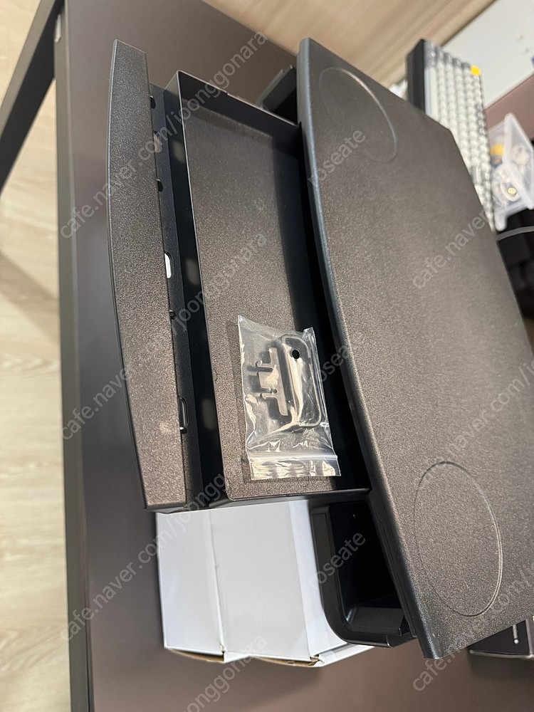 씽크웨이 모니터 거치대 이미지