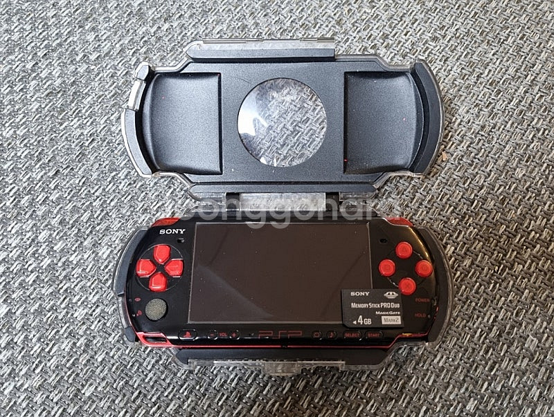 PSP 3005 블랙 레드 및 게임 타이틀--0