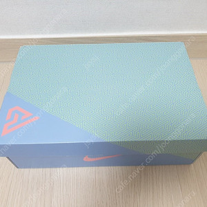 NIKE ZOOM FREAK 4 나이키 줌 프릭 4 농구화 박스 새제품 판매합니다. 사이즈 270mm DJ6149-003