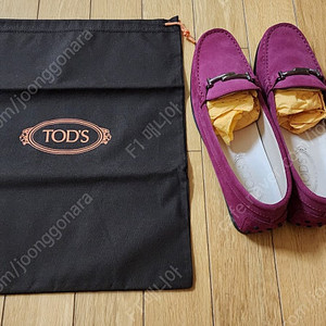 TOD's 버건디 드라이빙 슈즈 로퍼 판매합니다 ( 토즈 미사용품 )