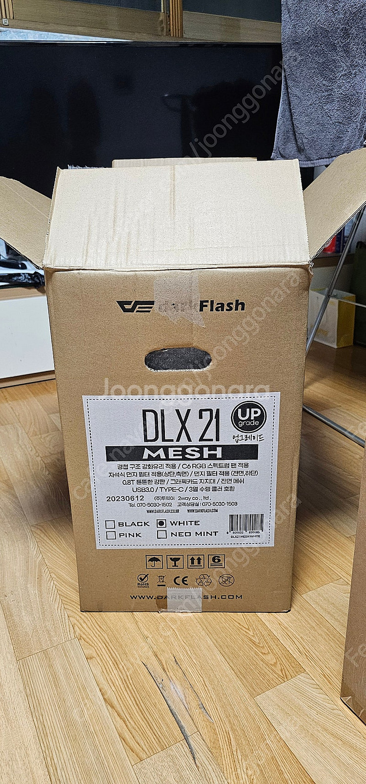 [darkFlash] DLX21 RGB MESH 강화유리 화이트 (미들타워) 팝니다--1
