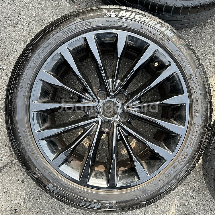 BMW 18인치 5시리즈 G30 블랙 중고 휠타이어 245 45 18--2