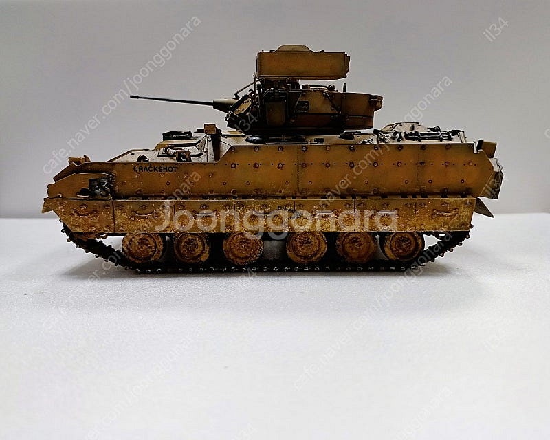1/35 M2 브래들리 프라모델 완성작 판매합니다.--3