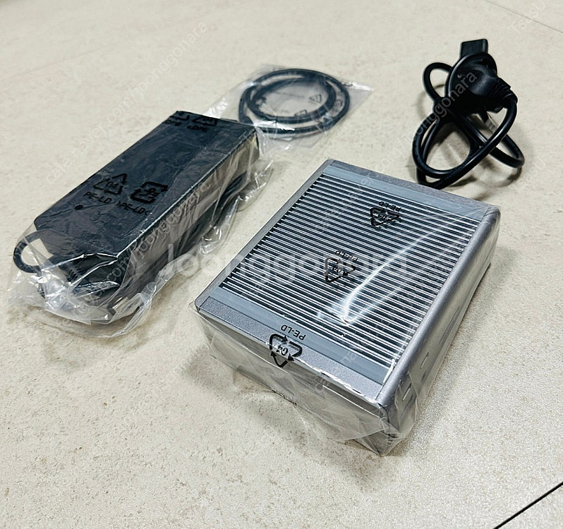 칼디짓 CalDigit TS4 썬더볼트 스테이션 4 팝니다.--2