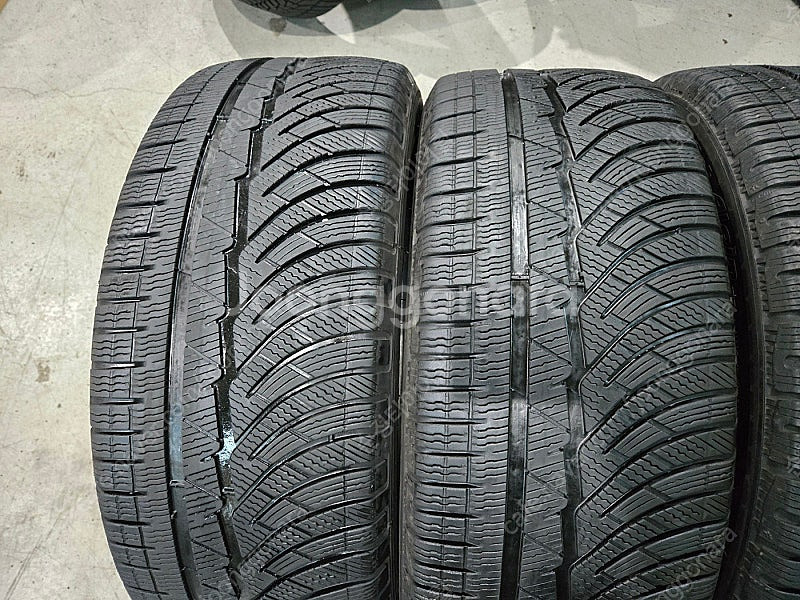 245 45 19 미쉐린 알핀 윈터타이어 한대분 판매합...--2