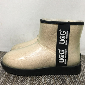 UGG 어그 클리어 양털 부츠 240