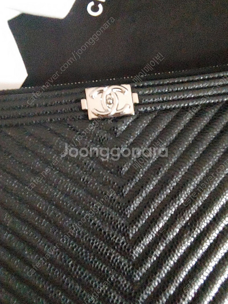 샤넬 보이 쉐브론 캐비어 클러치 뉴미듐 은장--1