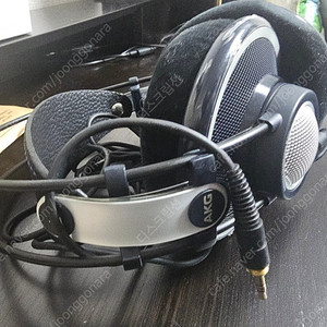 Akg k702 헤드폰 팝니다