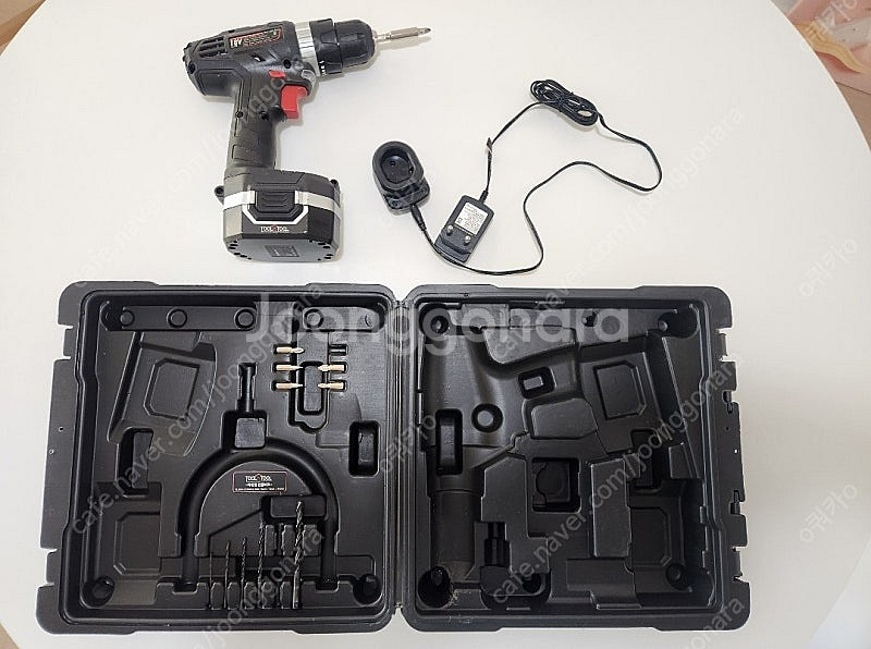 툴앤툴 18V 무선 전동드릴 팔아요.--1