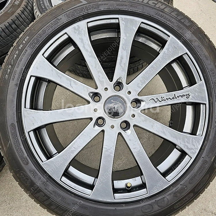 Bmw f10 5시리즈용 윈드래그 18인치 역조휠타이어셋 팝니다.--1