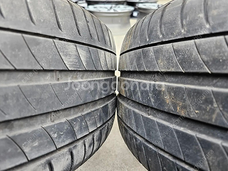 Bmw f10 5시리즈용 윈드래그 18인치 역조휠타이어셋 팝니다.--5