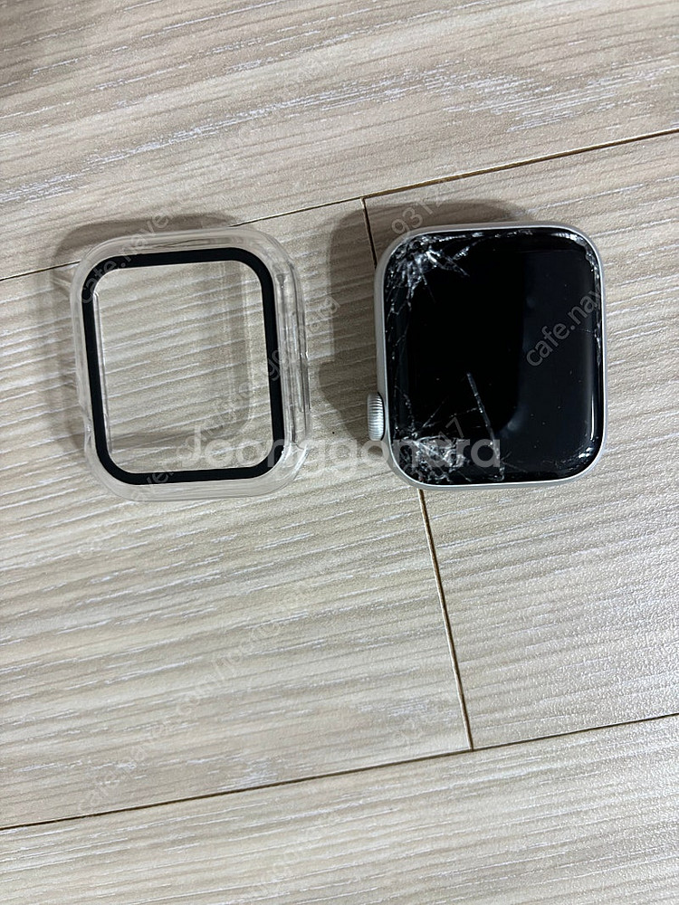 애플워치 화면파손 se 40mm 나이키에디션(정상작동)--2