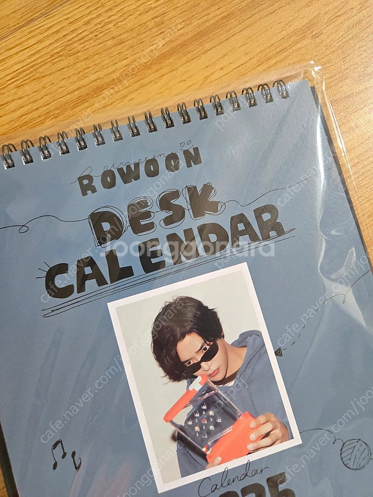로운 (RO WOON) 2025 SEASON’S GRE...--1