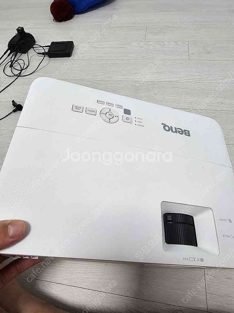 벤큐TH585 빔프로젝터 미사용 새제품 75만원 급처--3