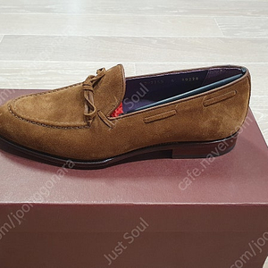 [새제품] 까르미나 스웨이드 로퍼 CARMINA SUEDE Loafer - 80228 / UETAM Last / UK 8 size / SNUFF