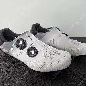 시마노 RC7 240 (38.5)사이즈 화이트 클릿슈즈 팝니다. shimano shoes