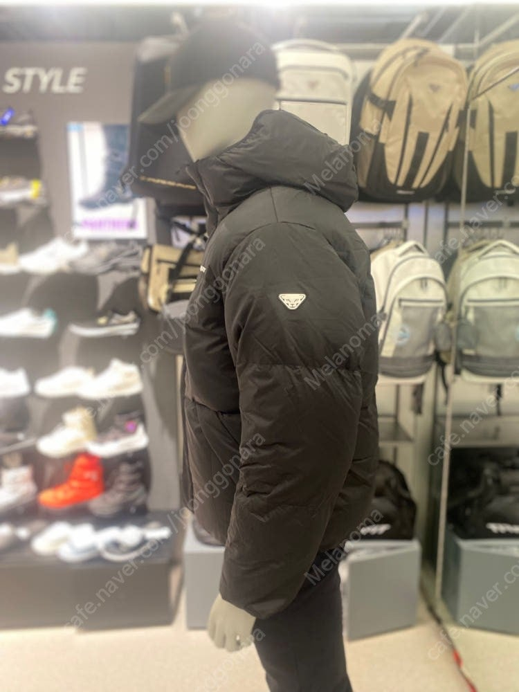 택채새상픔)다이나핏 ASHER 여성 구스다운 자켓 S(90) 패딩 숏패딩 이미지