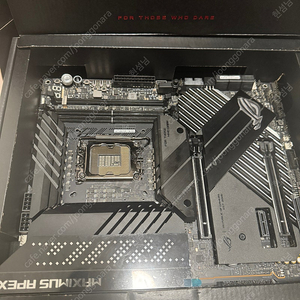 ASUS ROG MAXIMUS Z690 APEX 메인보드
