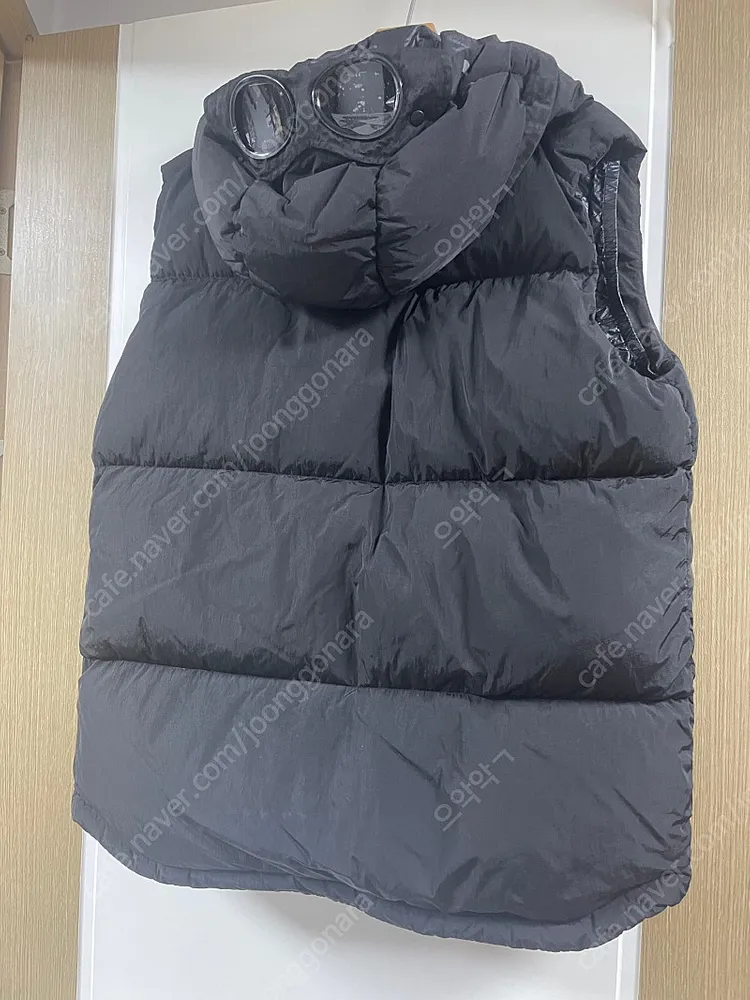 Cp컴퍼니 구스다운 패딩조끼 이미지