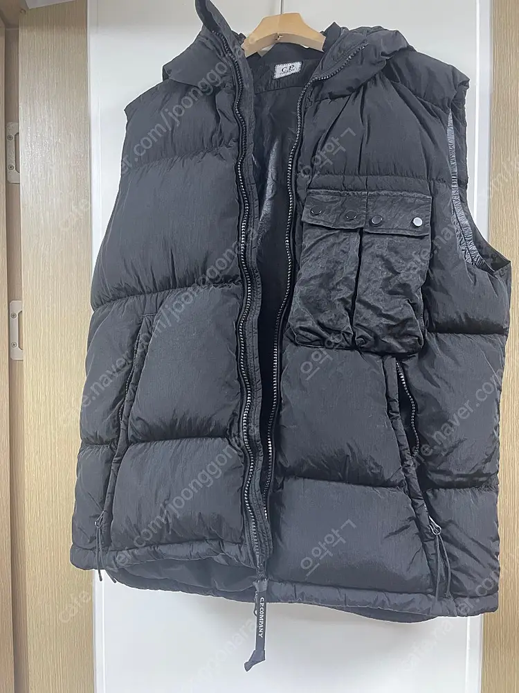 Cp컴퍼니 구스다운 패딩조끼 이미지