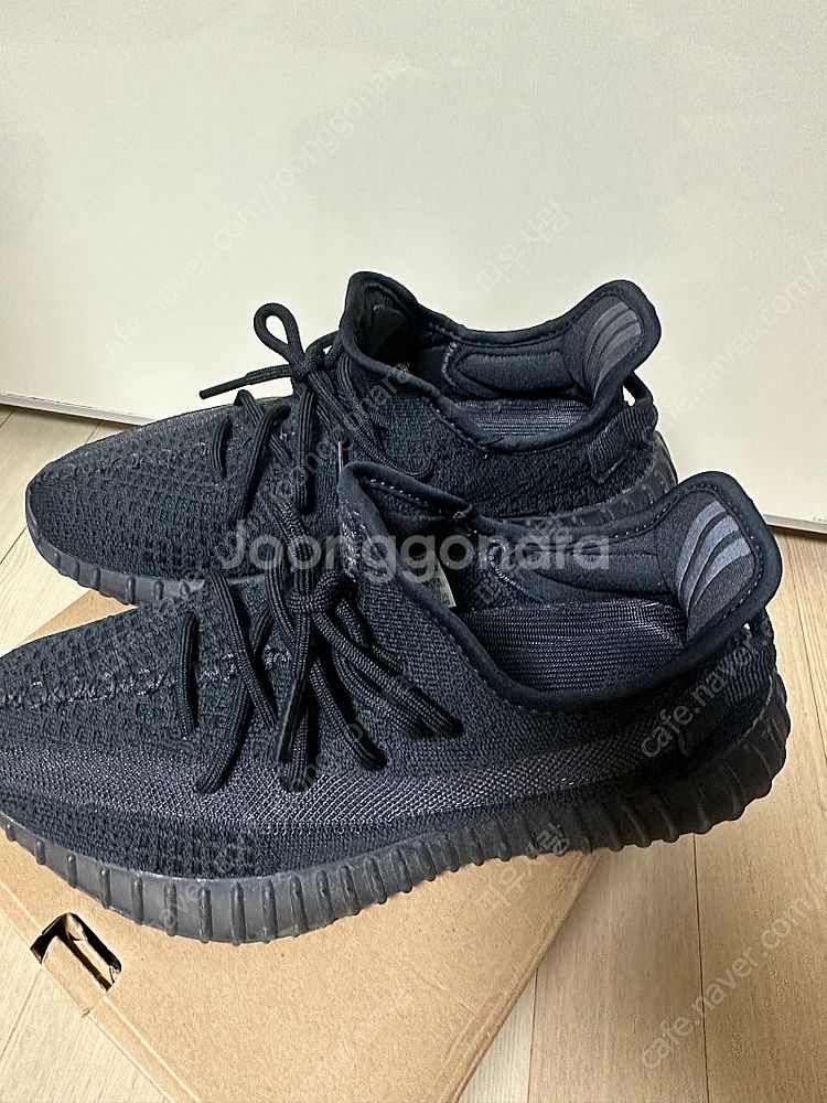 이지 부스트 350v2 오닉스 블랙--1