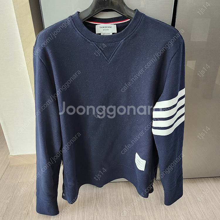 24FW 톰브라운 맨투맨 4사이즈 판매합니다.--0