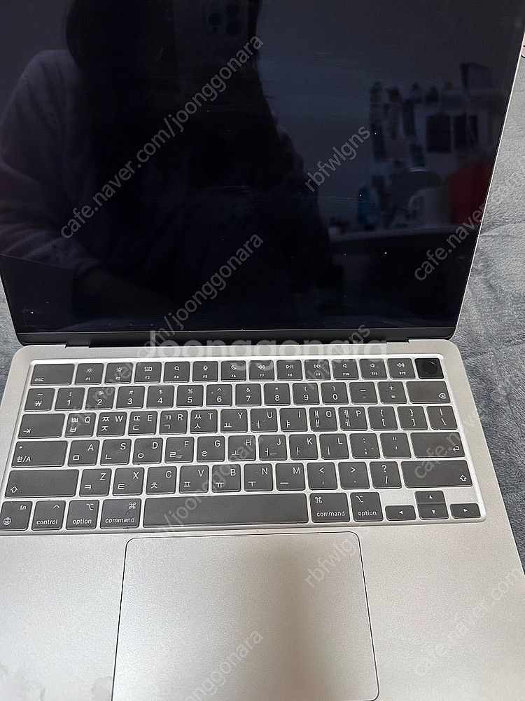 애플 맥북에어 M2 13인치 8GB/256GB 판매합니...--8