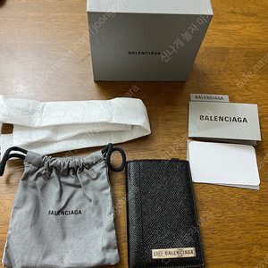 BALENCIAGA 지갑 체인 접이식 지갑 PLATE 671720-2100B-1000