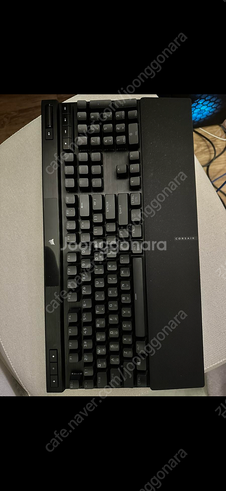 커세어 K70 RGB Pro 청축 키보드 판매합니다--0