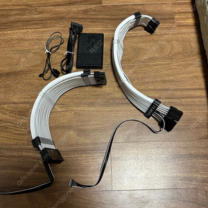 [팝니다] 리안리 스트리머 플러스 argb 슬리빙 케이블