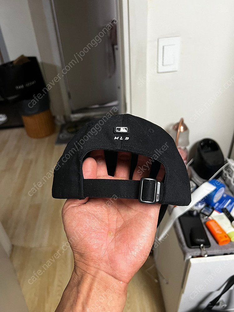 뉴에라 NY 스몰로고 언스트럭쳐 볼캡 블랙--1