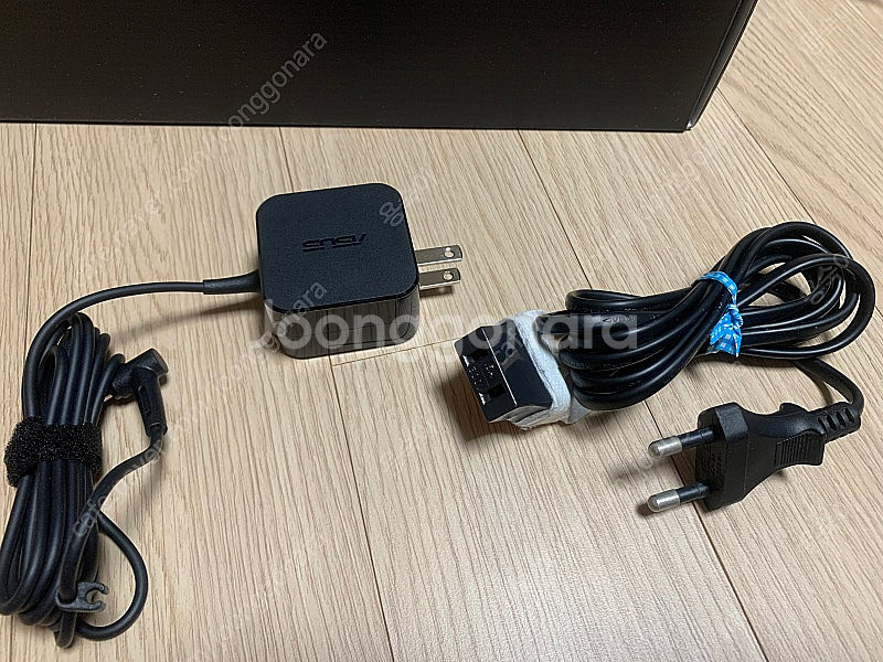 ASUS RT-AC66U B1 무선 공유기 팝니다.--3