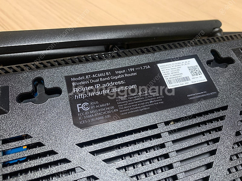 ASUS RT-AC66U B1 무선 공유기 팝니다.--5